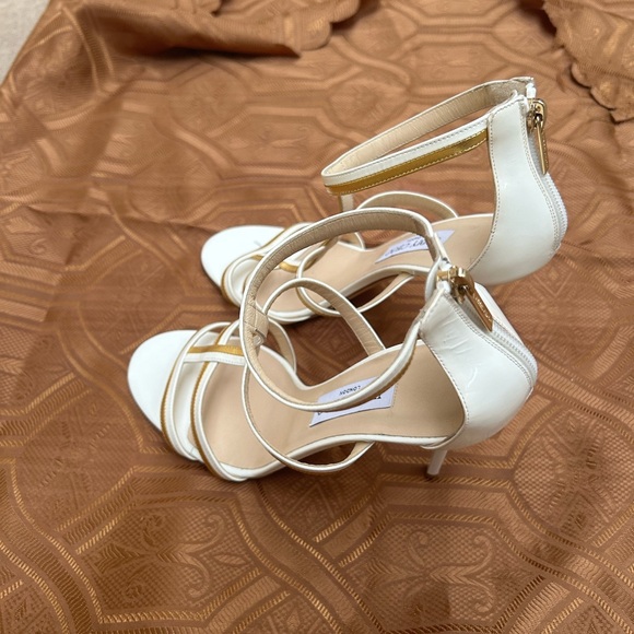 Womens JIMMY CHOO Thistle White & Gold T Strap Sandal Size 9.5 or 39.5 Italian - Picture 2 of 10